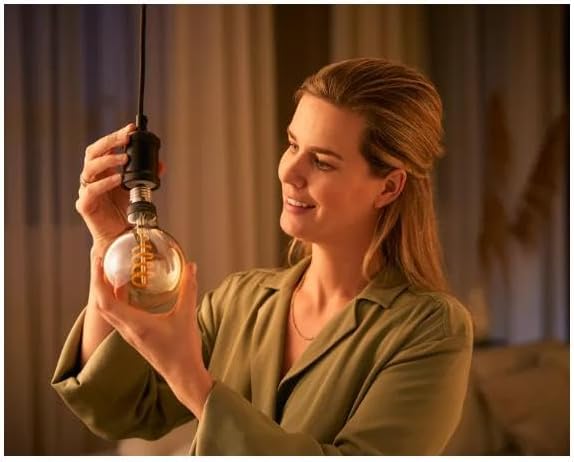 Philips Hue White Ambiance Filament Single Smart LED Globe [E27 Edison Screw] - 550 Lumens. Works with Alexa, Google Assistant and Apple Homekit — White Ambiance