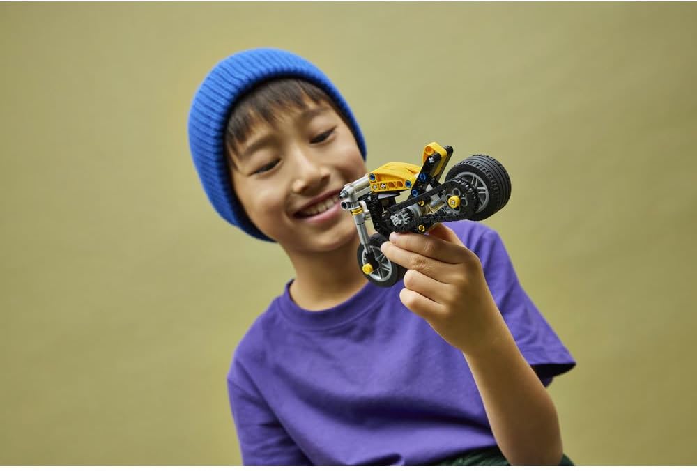 LEGO Technic Yellow Motorbike 42225 — image 8