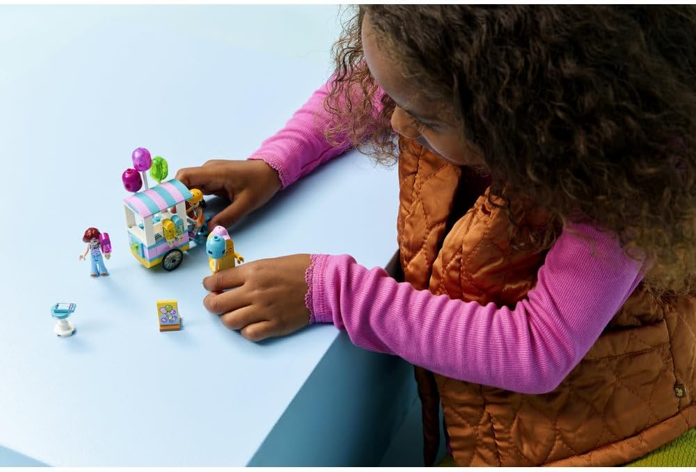 LEGO Friends Ice Cream & Balloon Stand 42692