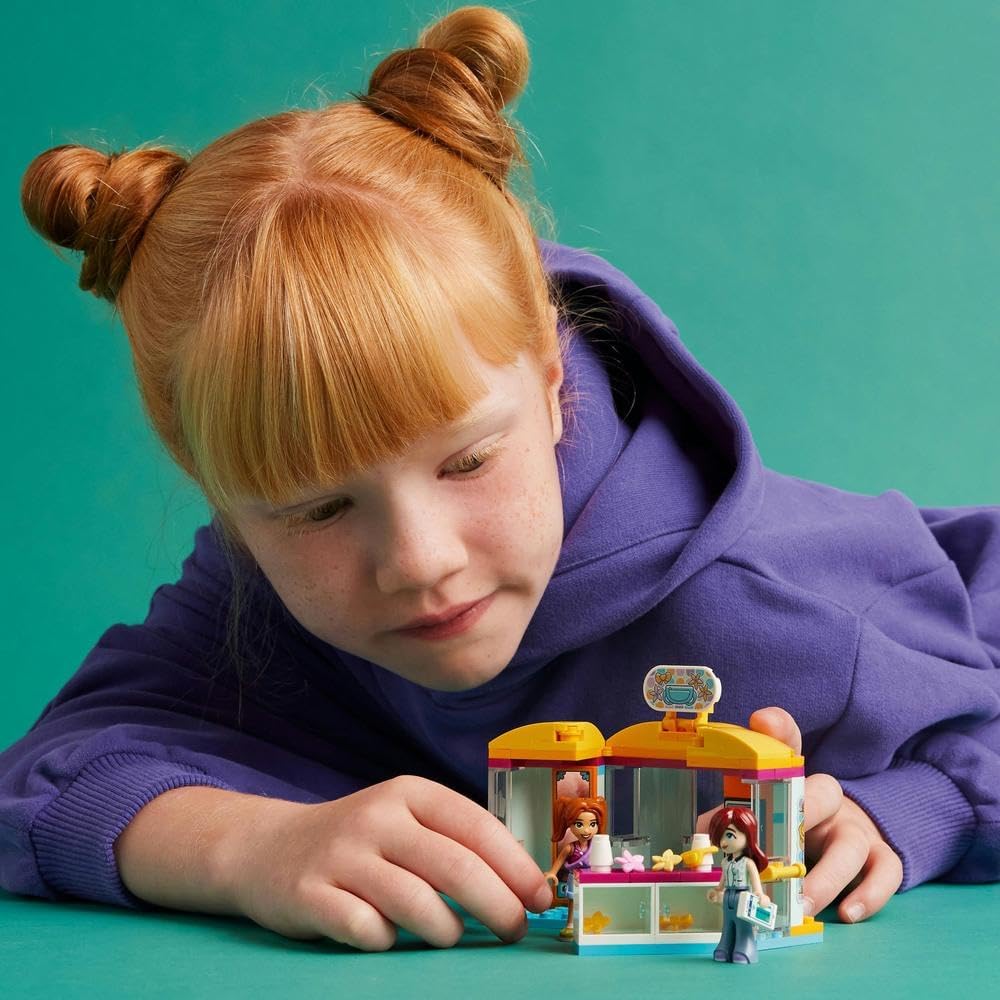 LEGO Friends Tiny Accessories Shop 42608 — image 3