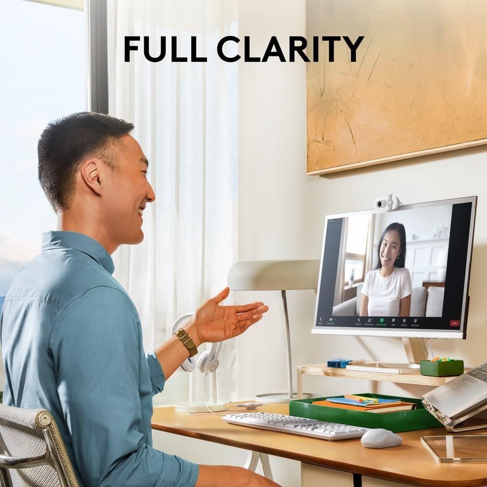 Logitech BRIO 100 Webcam — Off White