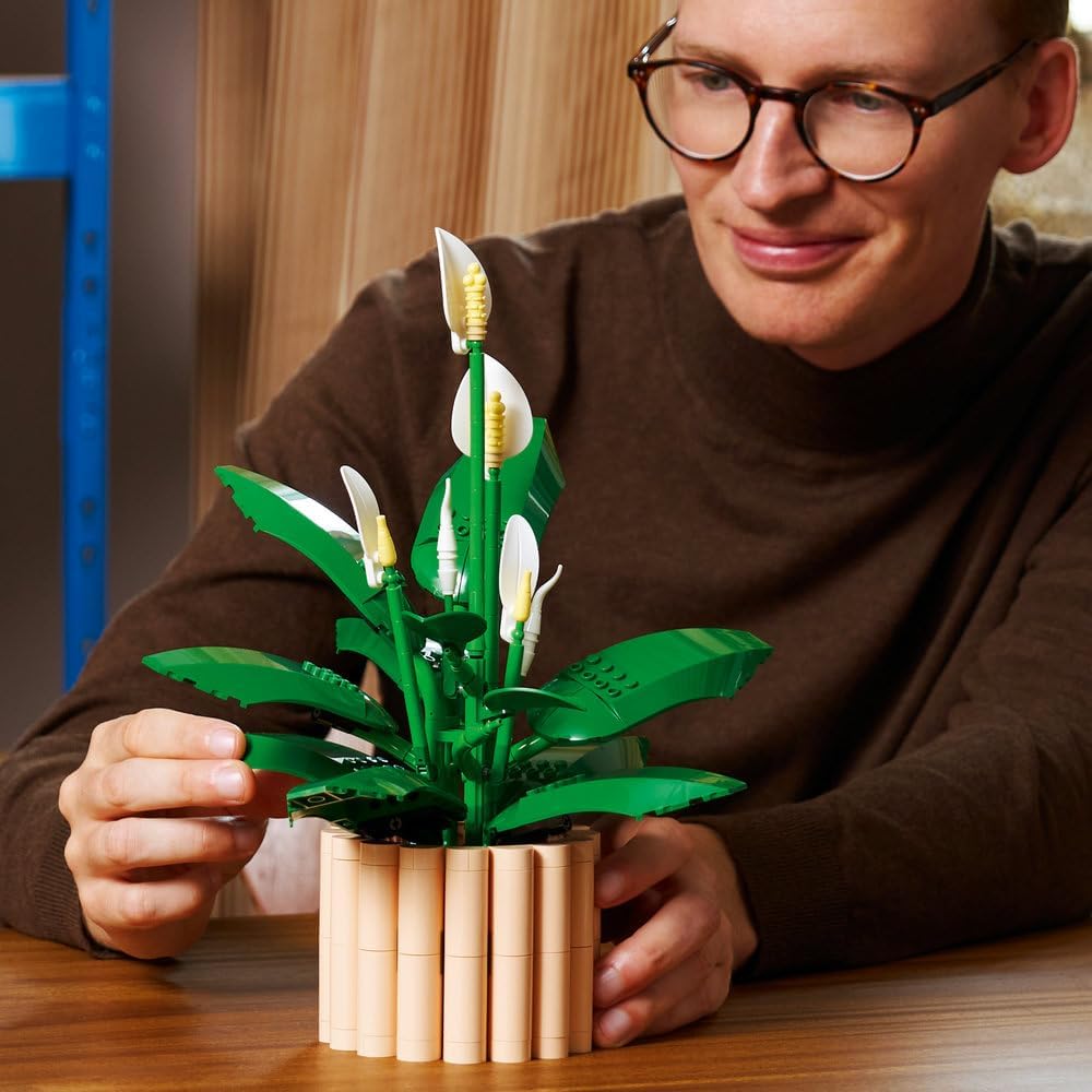 LEGO Botanicals Peace Lily 11504 — image 8