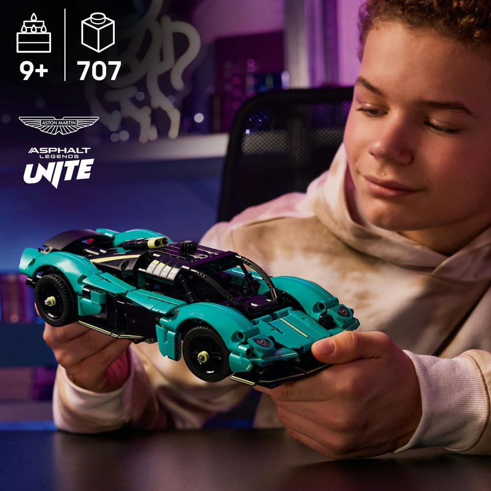 LEGO Technic Aston Martin Valkyrie 42208 — image 2
