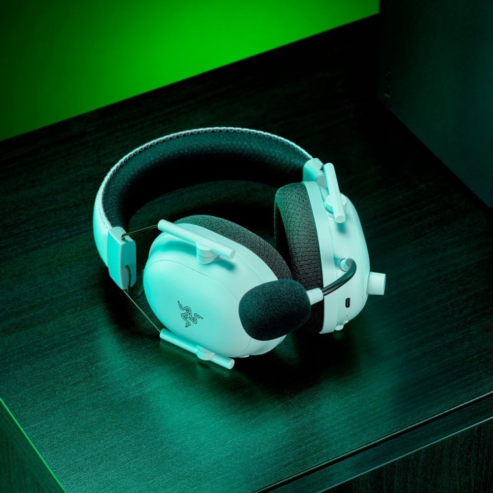 Razer BlackShark V2 Pro Wireless Xbox Gaming Headset — White — product image 2