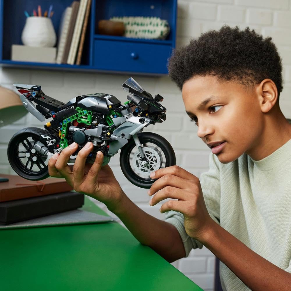 LEGO Technic Kawasaki Ninja H2R Motorcycle 42170 — image 5