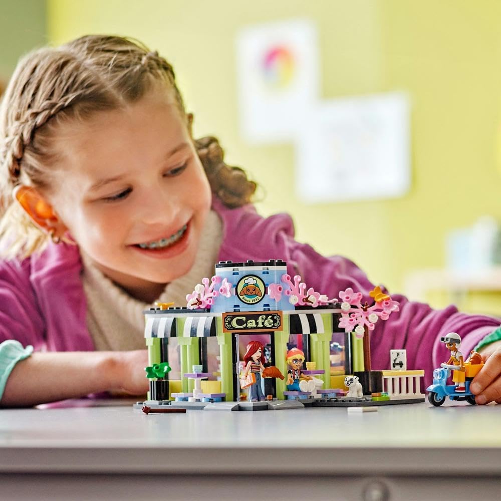 LEGO Friends Heartlake City Café 42618 — image 3