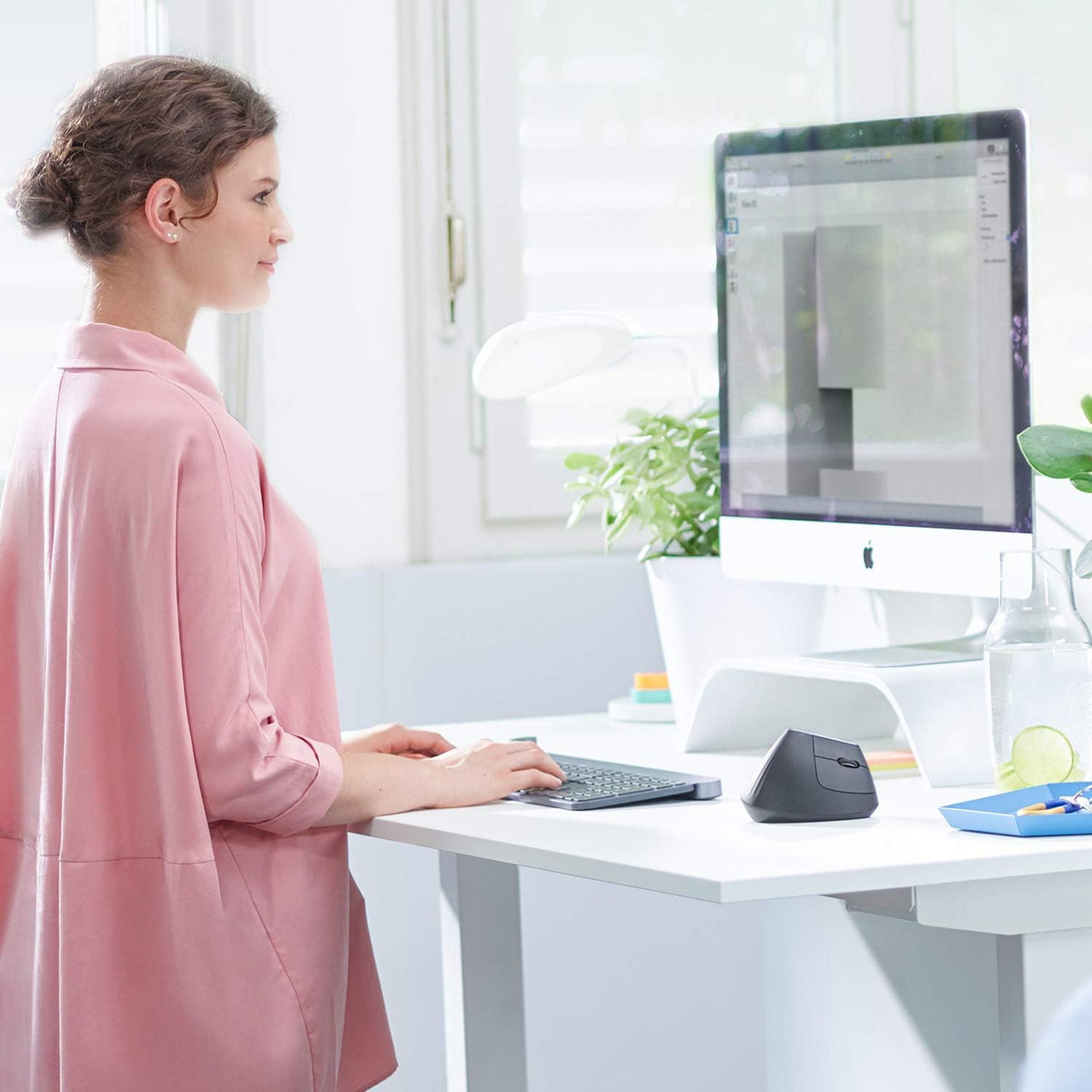 Logitech MX Vertical Wireless Mouse — Graphite