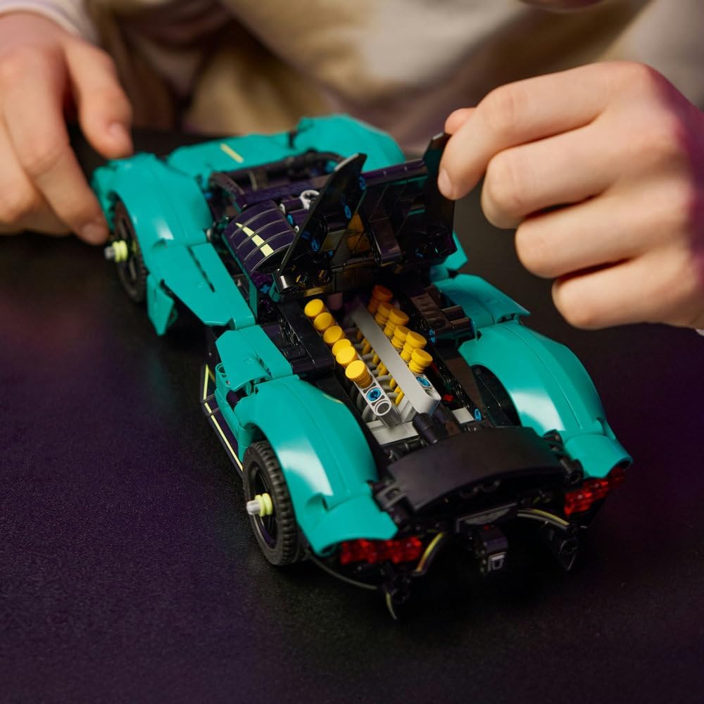 LEGO Technic Aston Martin Valkyrie 42208 — image 3