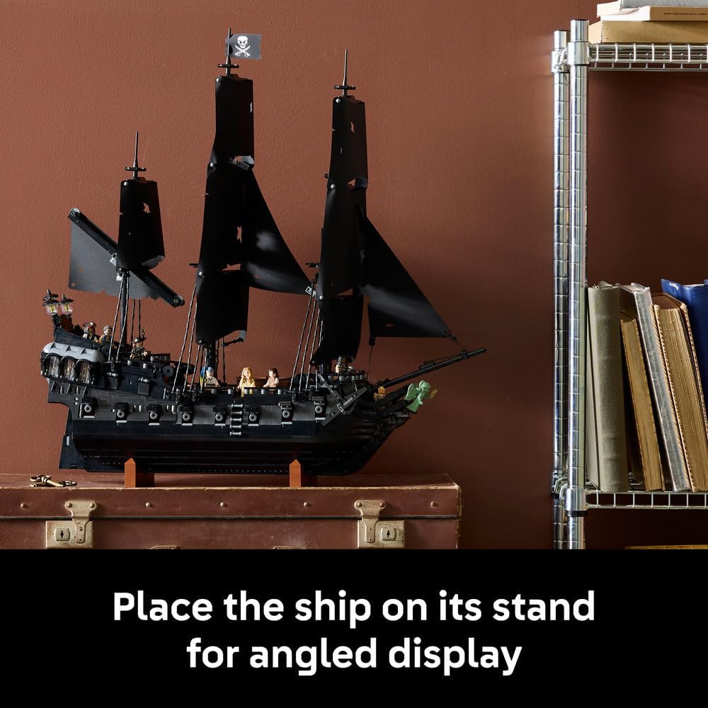LEGO Icons Captain Jack Sparrow's Pirate Ship 10365 — image 7
