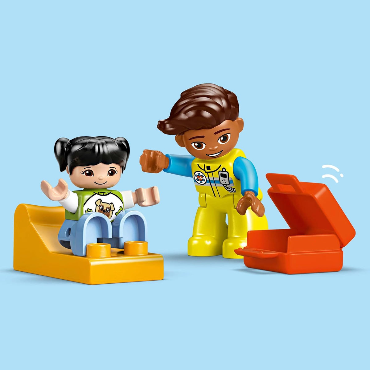 LEGO DUPLO Ambulance & Driver 10447 — image 6
