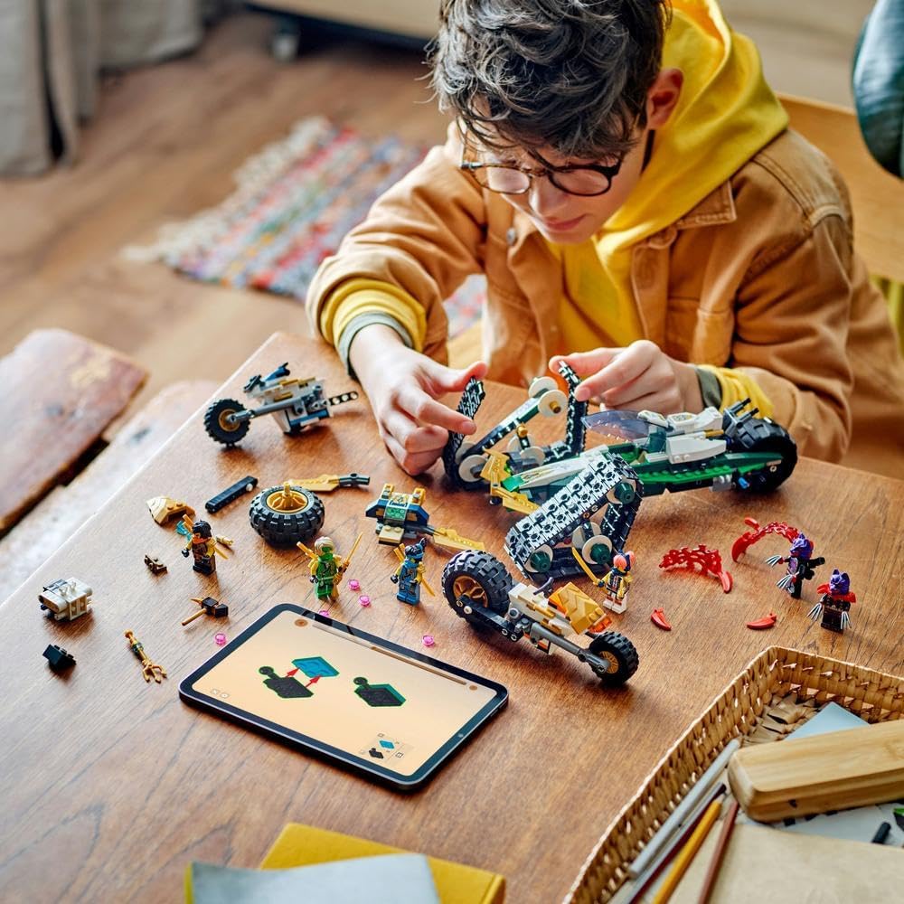 LEGO NINJAGO Ninja Team Combo Vehicle 71820