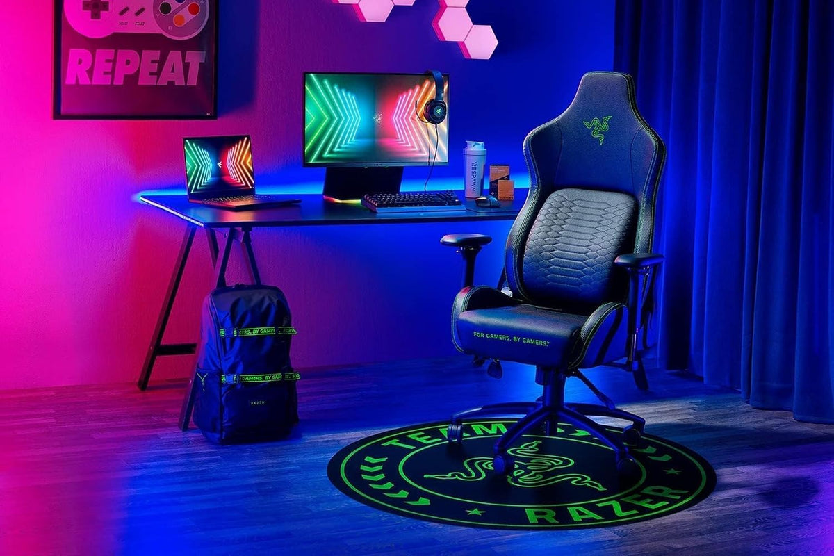 Razer Team Razer Floor Mat, Room and Gaming Chair Accessory for Esports - Black/Green — product image 2