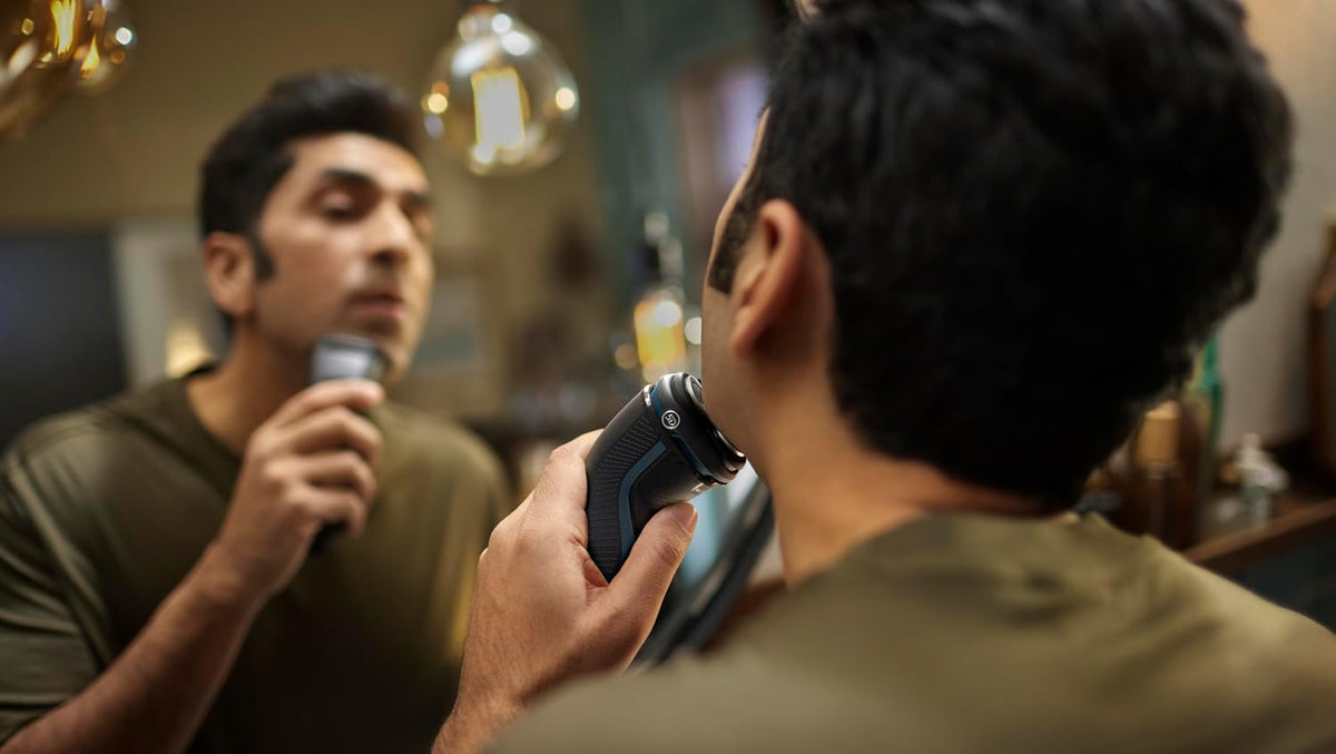 Philips Shaver 3000 Series Wet & Dry Electric Shaver S3144/00. — Blue
