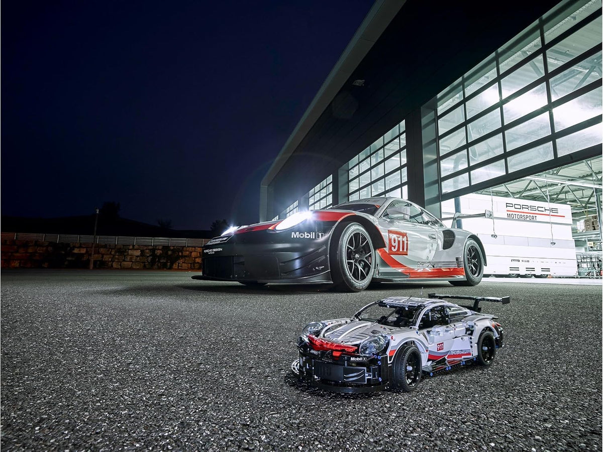 LEGO Technic Porsche 911 RSR 42096 — image 5