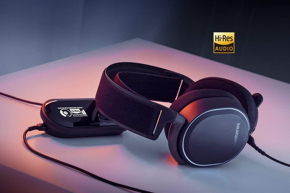 SteelSeries Arctis Pro + GameDAC Wired Gaming Headset - Certified Hi-Res Audio - Dedicated DAC and Amp - for PS5/PS4 and PC - Black — product image 5