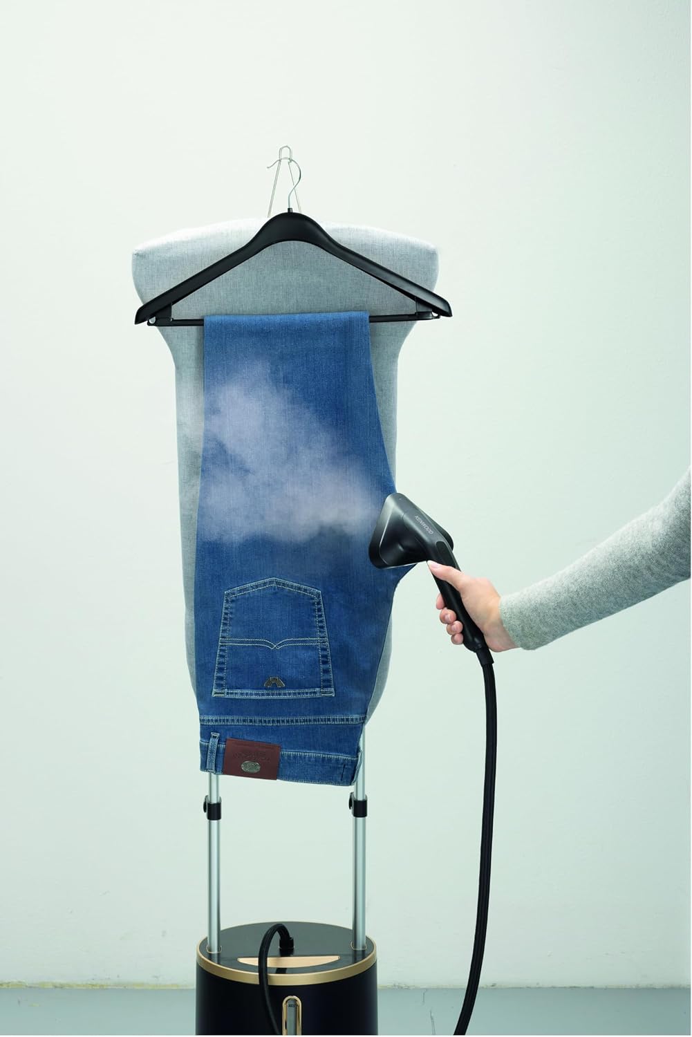 KENWOOD Garment Steamer, 2200W with 2L Water Tank Capacity, LCD Digital Adjustable Steam, 95g/min steam GSP80.400BK Black — detail image 4