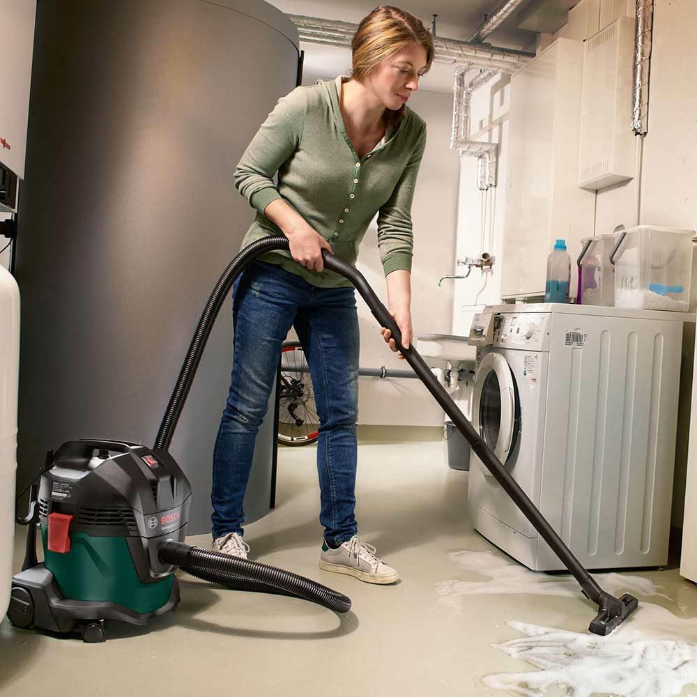 Bosch Wet and Dry Vacuum Cleaner UniversalVac 15 | Model: 06033D1170 — detail image 6