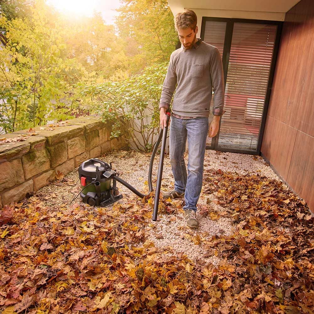 Bosch Wet and Dry Vacuum Cleaner UniversalVac 15 | Model: 06033D1170 — detail image 7