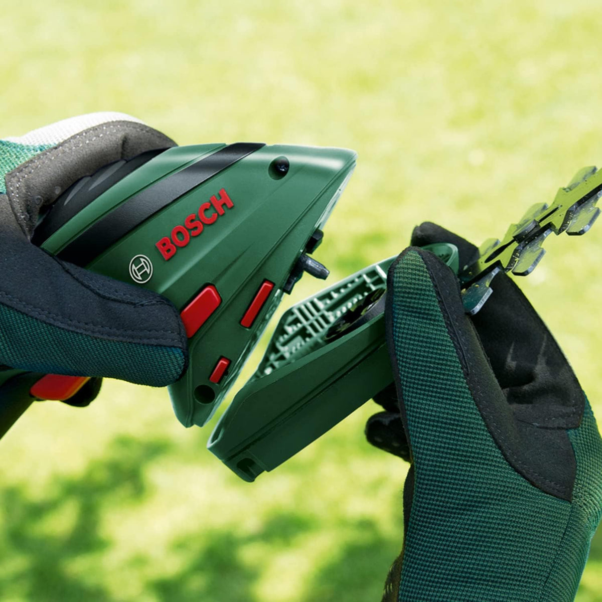 Bosch Cordless Edging Shear Set Isio (3.6 V, blade length: 12 cm, tooth spacing: 8 mm, in soft bag packaging), Green — detail image 4