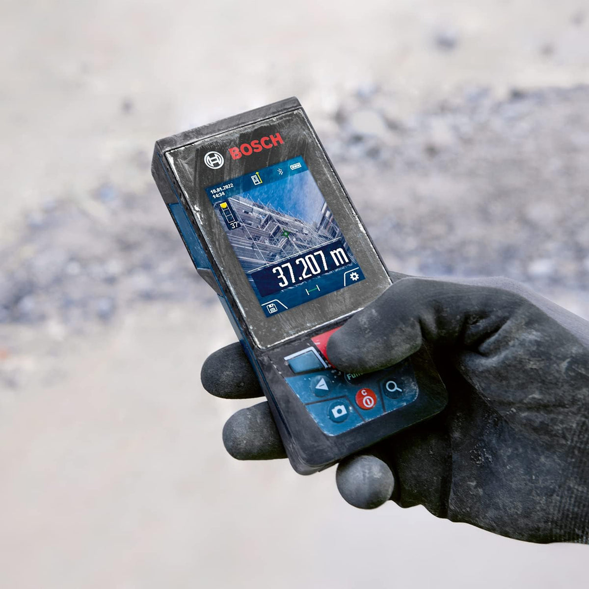 Bosch Professional Laser Measure GLM 150-27 C, with Digital camera viewfinder and a zoom function, up to 150 m, Connects via Bluetooth or US — detail image 2