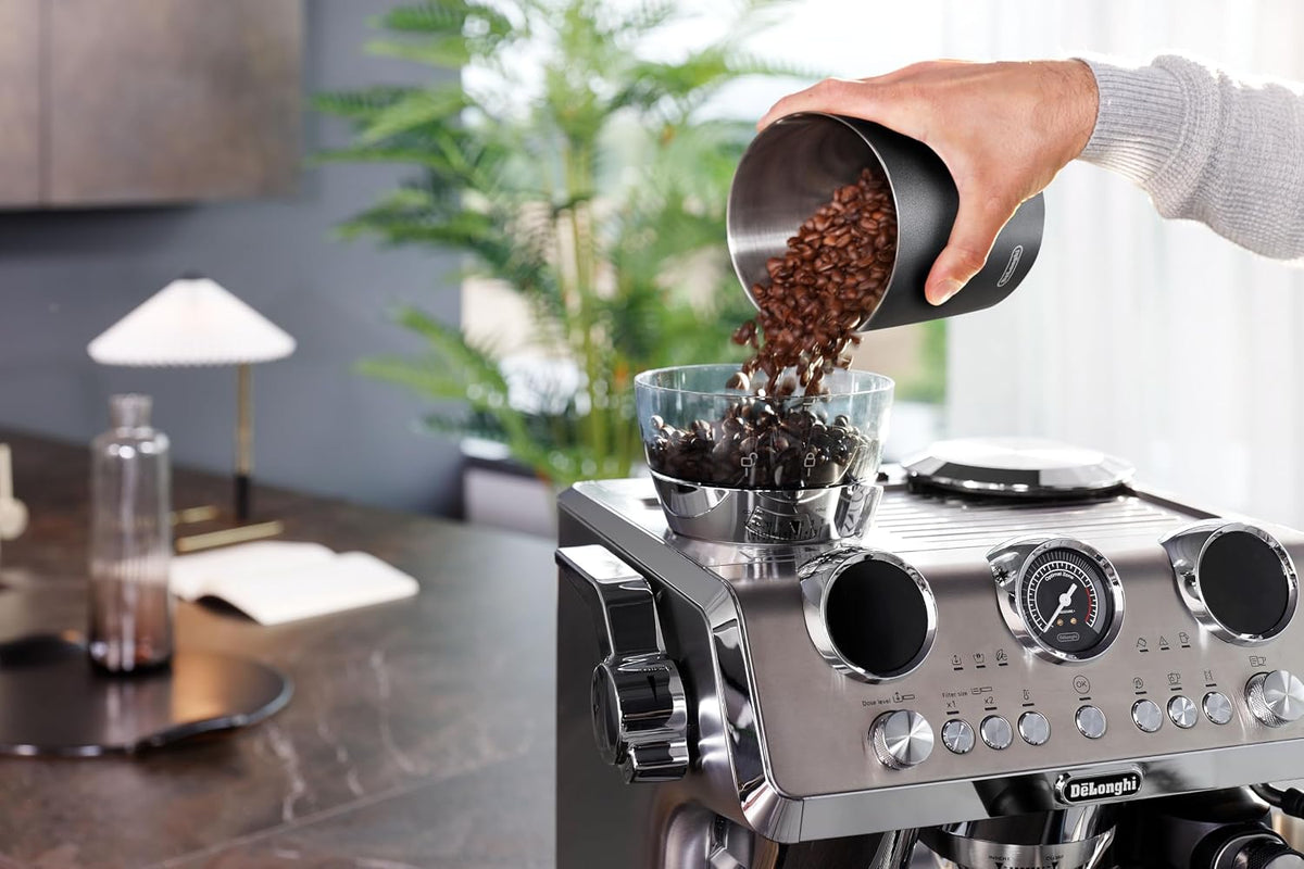 De'Longhi La Specialista Maestro EC9885.M Espresso Machine with Cold Brew, Grinder and Milk Frothing — detail image 7