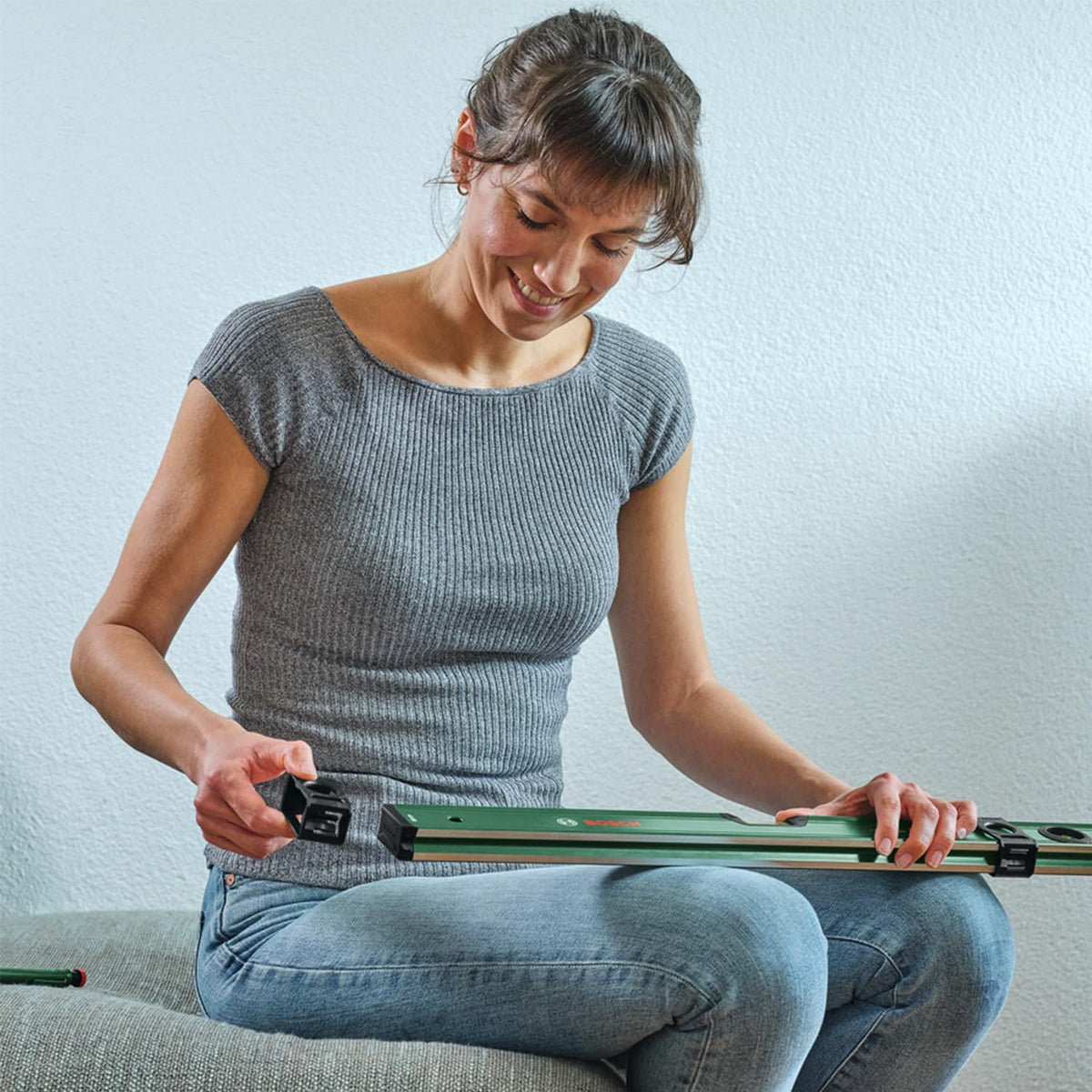 Bosch Spirit level 60 cm (with 2 marking sliders; horizontal and vertical fluorescent levels; metric scale; aluminium casing; soft grip shoc — detail image 3