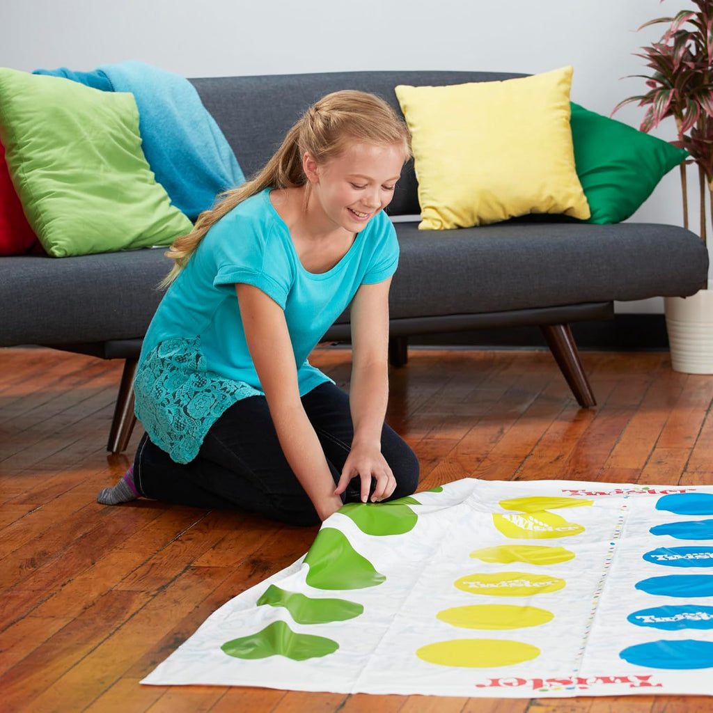 Hasbro Gaming Twister Ultimate: Bigger Mat, More Colored Spots, Family, Kids Party Game Age 6+; Compatible With Alexa — image 10