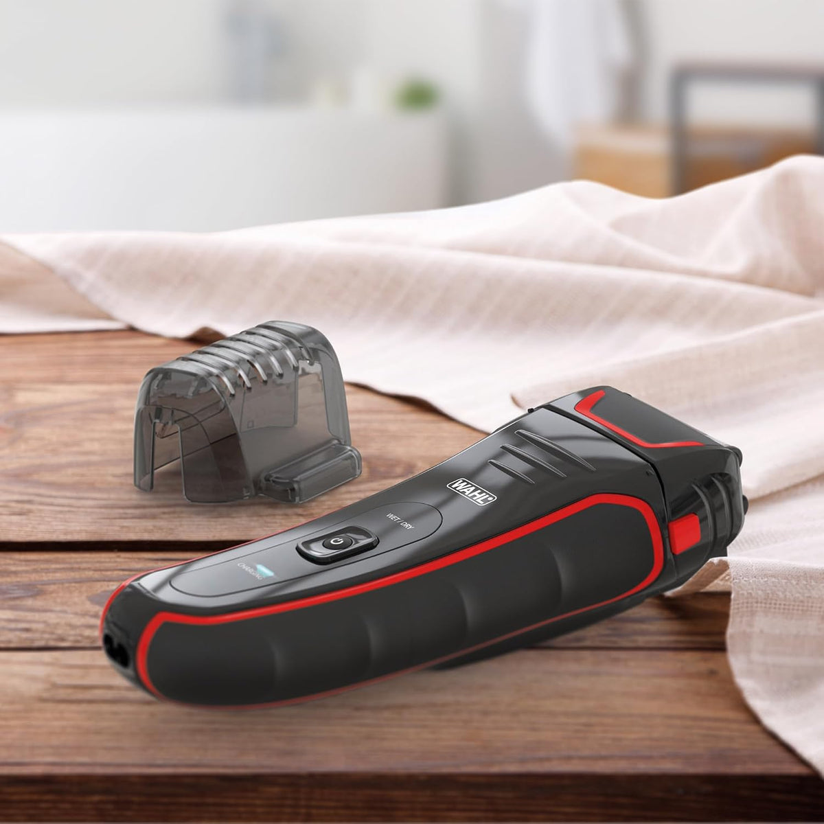Wahl Clean & Close Plus Rechargeable Wet & Dry Foil Shaver, Black and Red — image 7